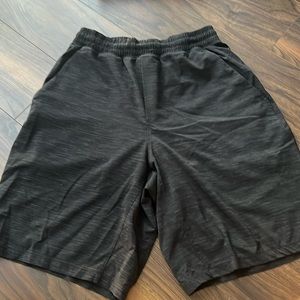 LULULEMON MENS LINER PACEBREAKER SIZE SMALL 9 INSEAM BLACK COLOR